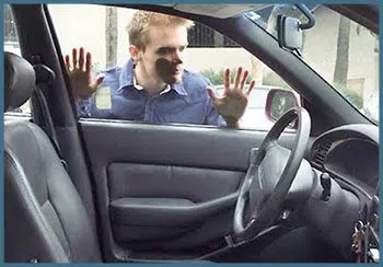 Cleveland Community Locksmith Cleveland, OH 216-654-9365 - 19-locked-keys-in-car